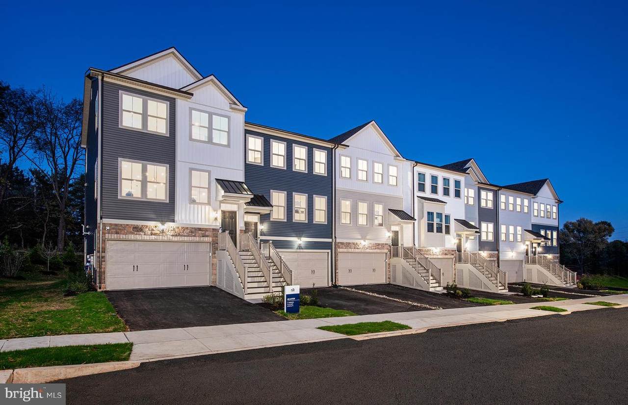 100 Beacon Court - Photo 1