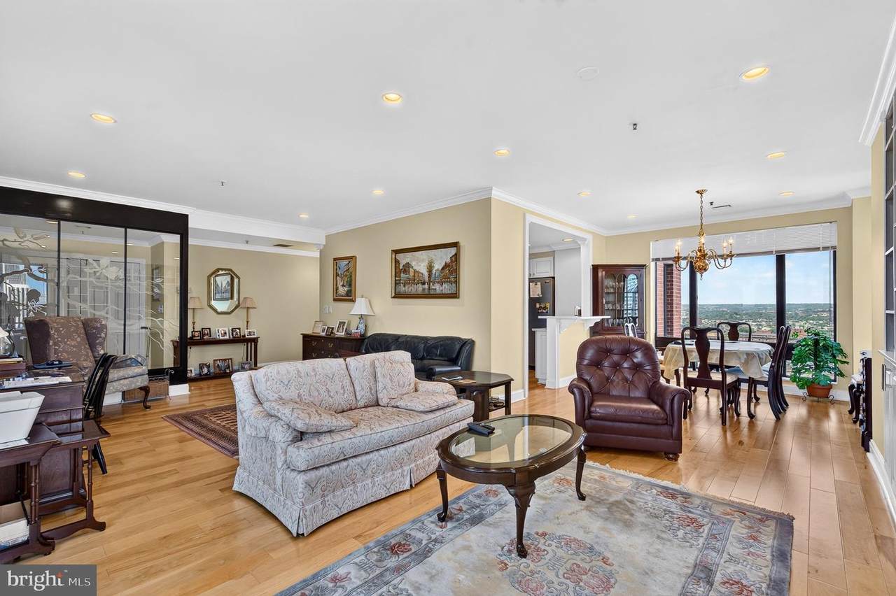 10 Lee Street - Photo 1