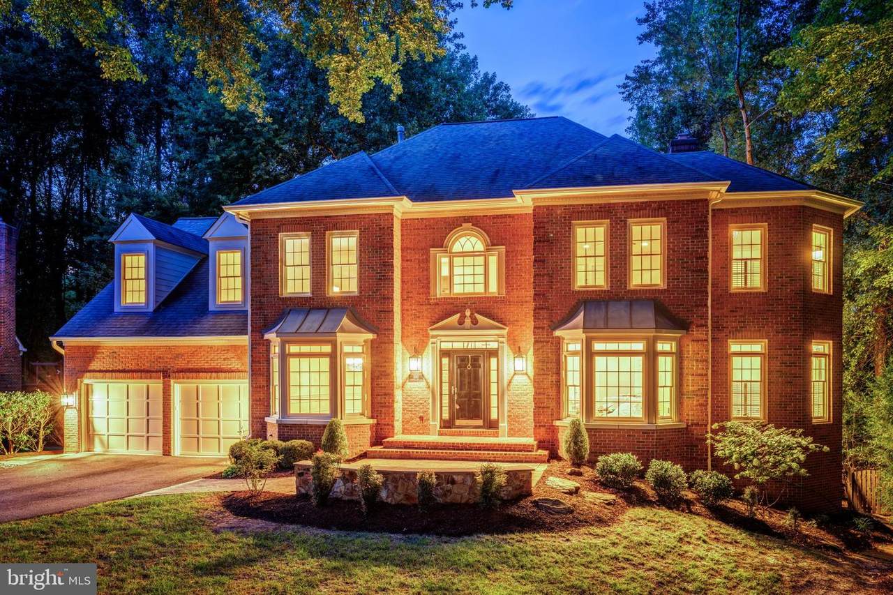 11183 Longwood Grove Drive - Photo 1
