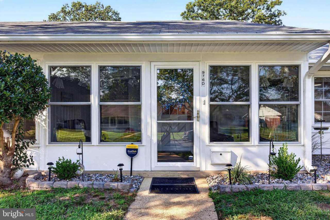 976D Aberdeen Drive - Photo 1