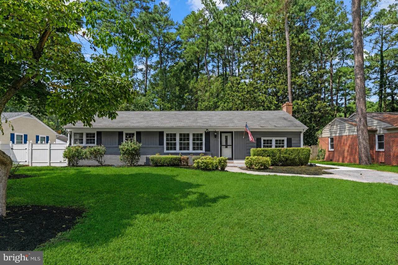 1206 Taney Avenue - Photo 1