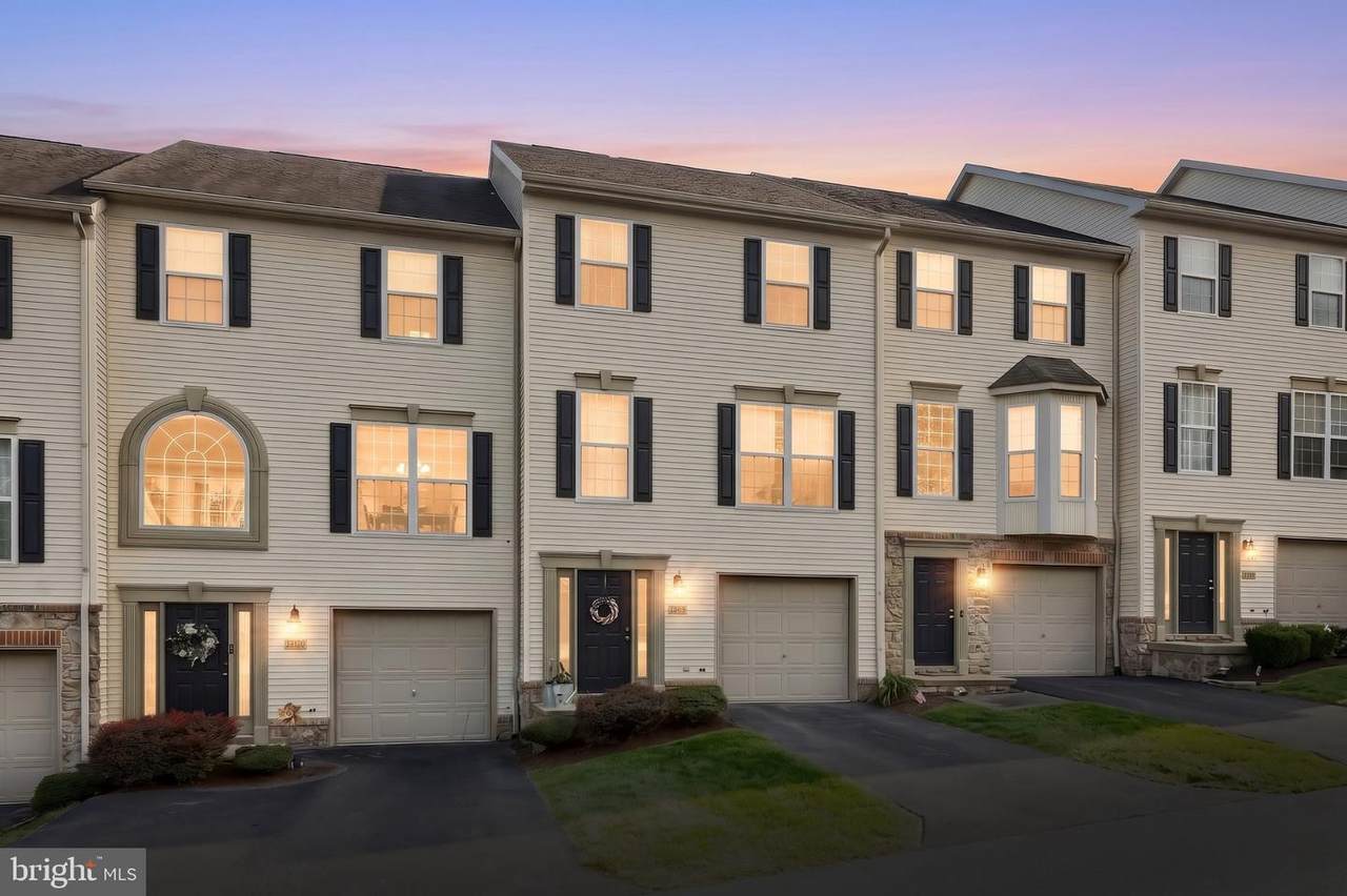 2720 Hunt Club Drive - Photo 1