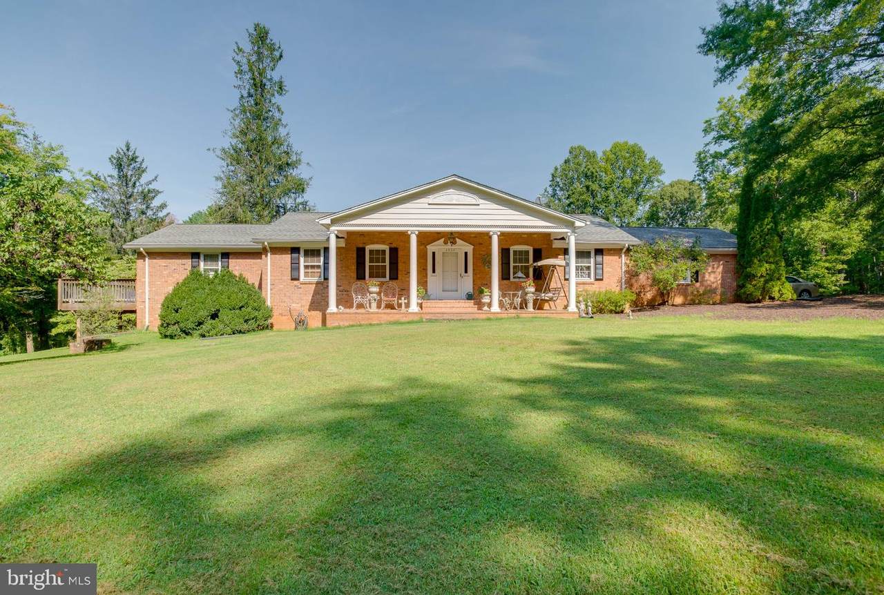 4528 Anns Lane - Photo 1