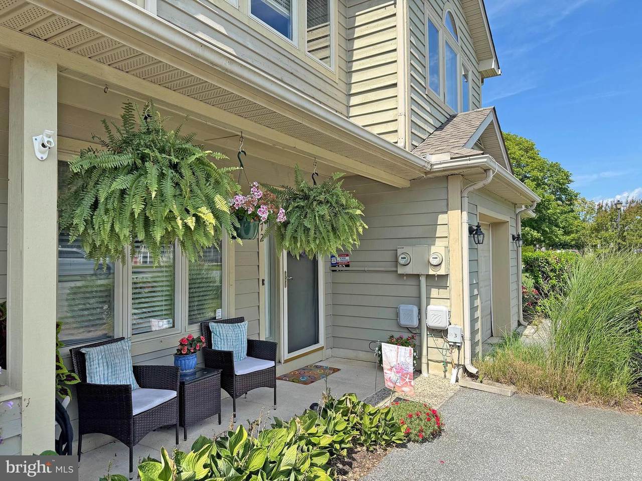 172 Lakeside Drive - Photo 1