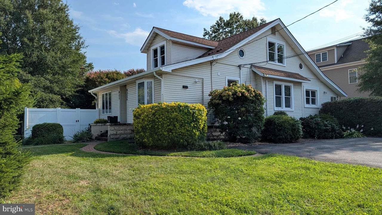 802 Glebe Road - Photo 1