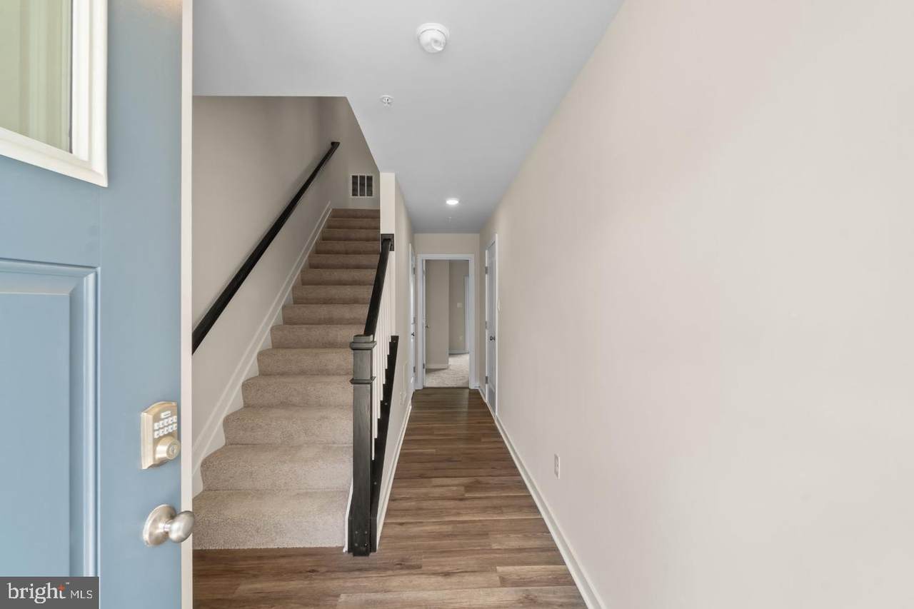 https://bt-photos.global.ssl.fastly.net/brightmls/1280_boomver_1_805329909910-2.jpg