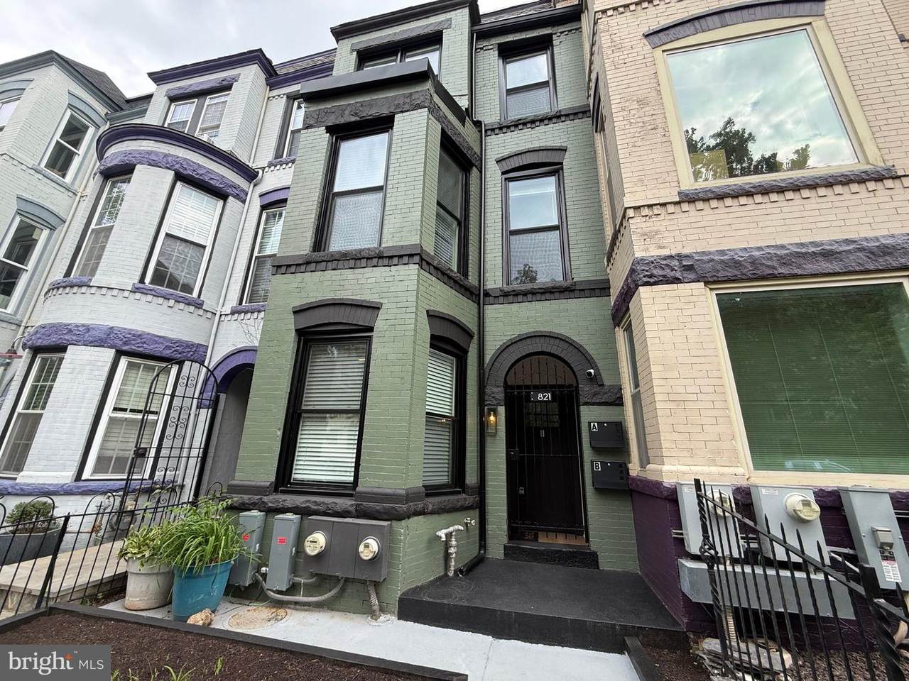 821 4TH Street - Photo 1