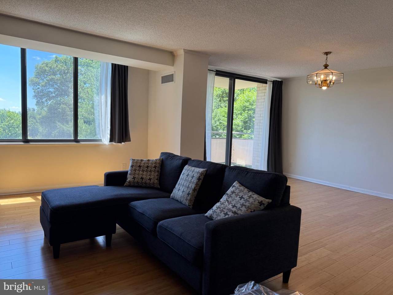 5225 Pooks Hill Road - Photo 1