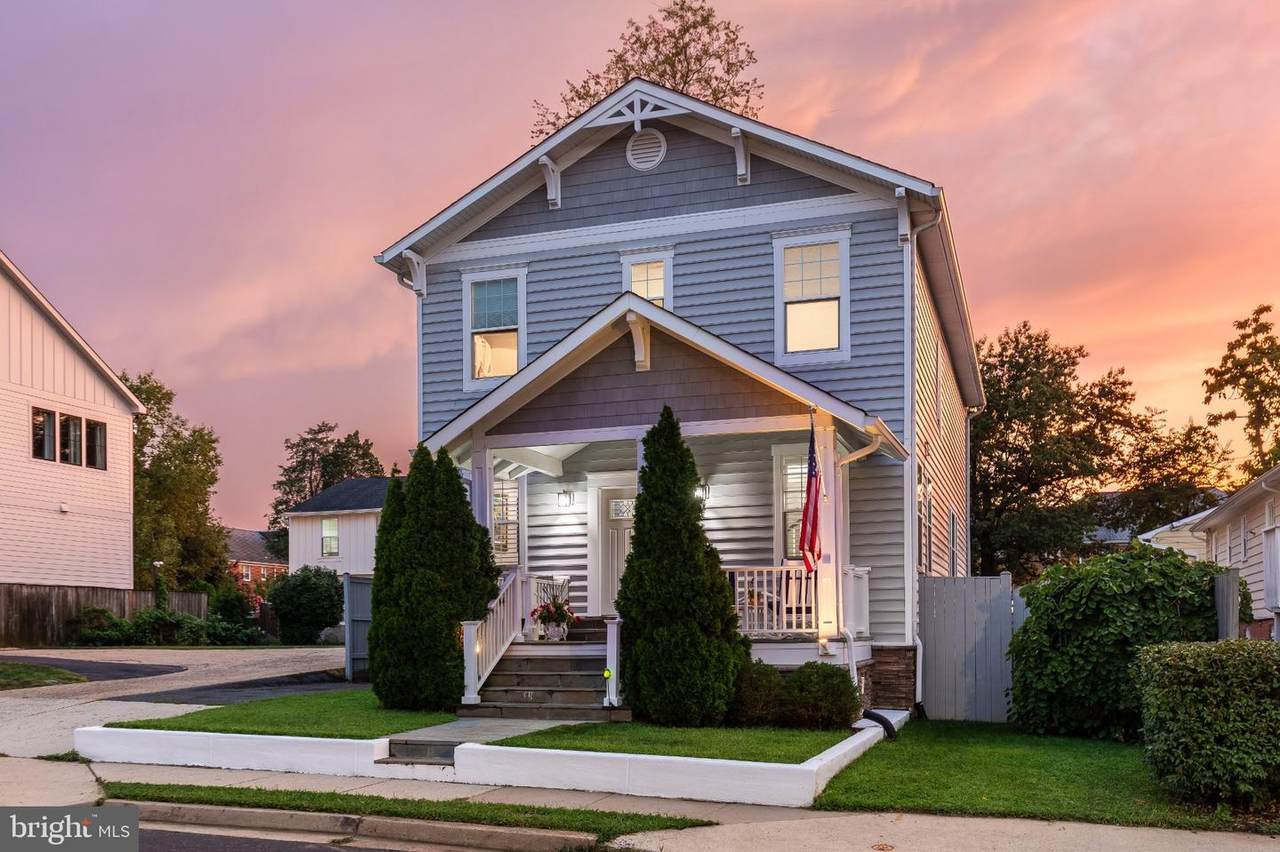 606 Barton Street - Photo 1