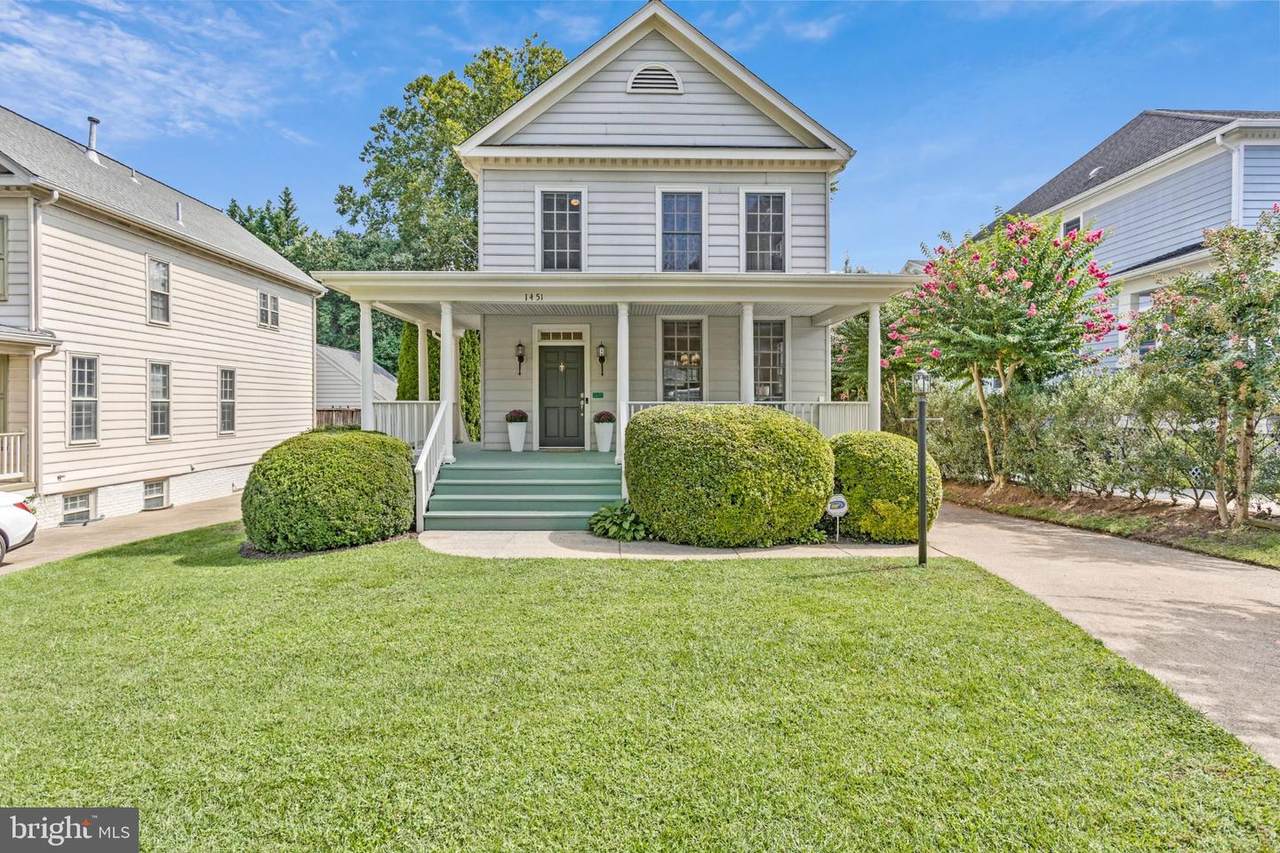 1451 Cedar Avenue - Photo 1
