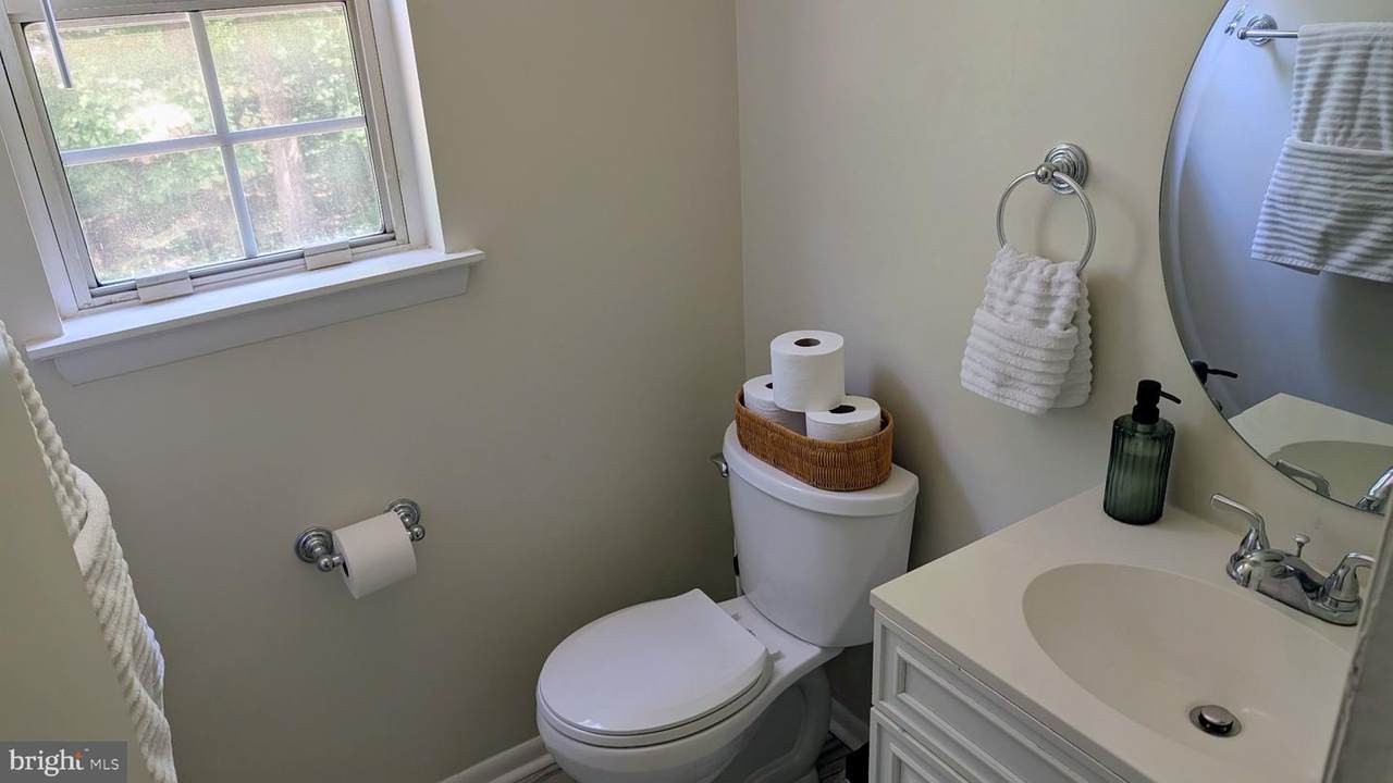 https://bt-photos.global.ssl.fastly.net/brightmls/1280_boomver_1_805333181366-2.jpg