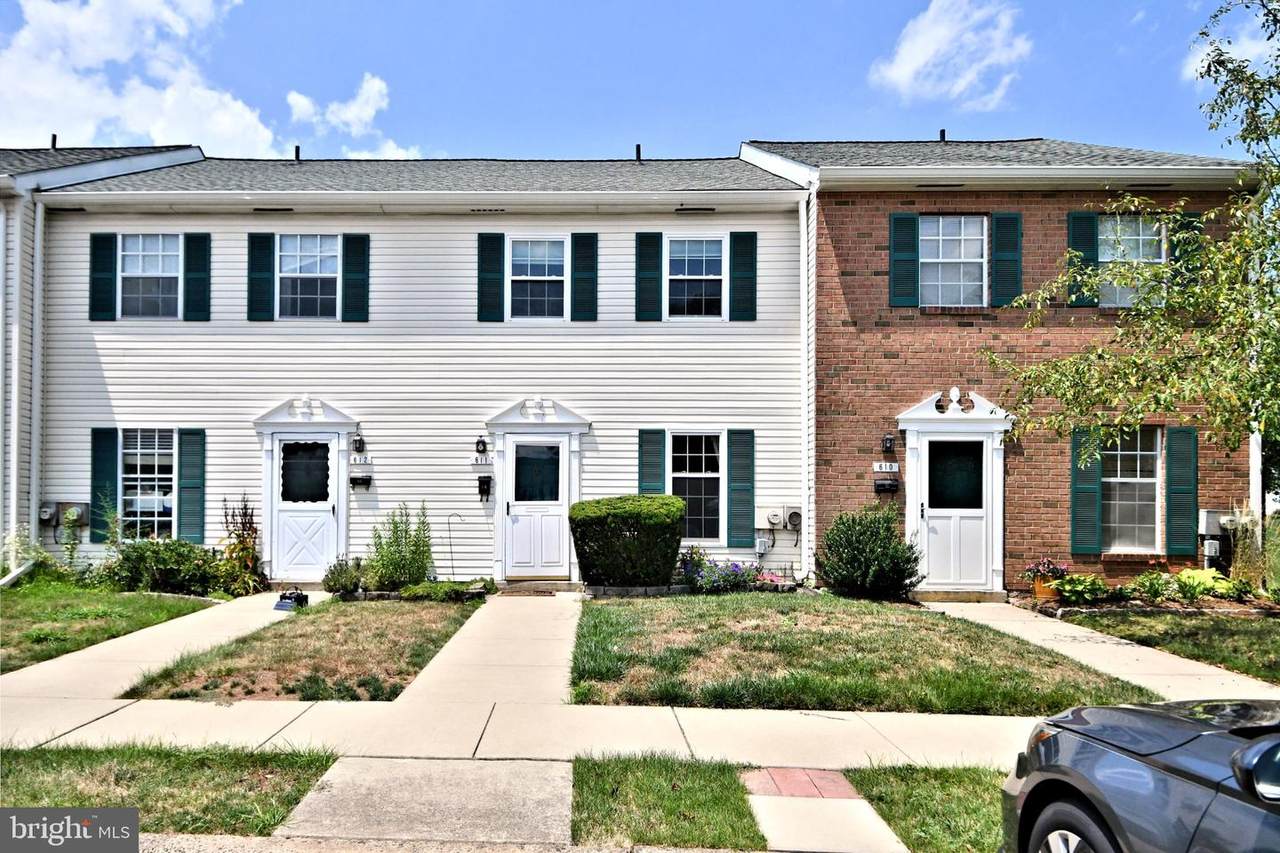 611 Piedmont Court - Photo 1