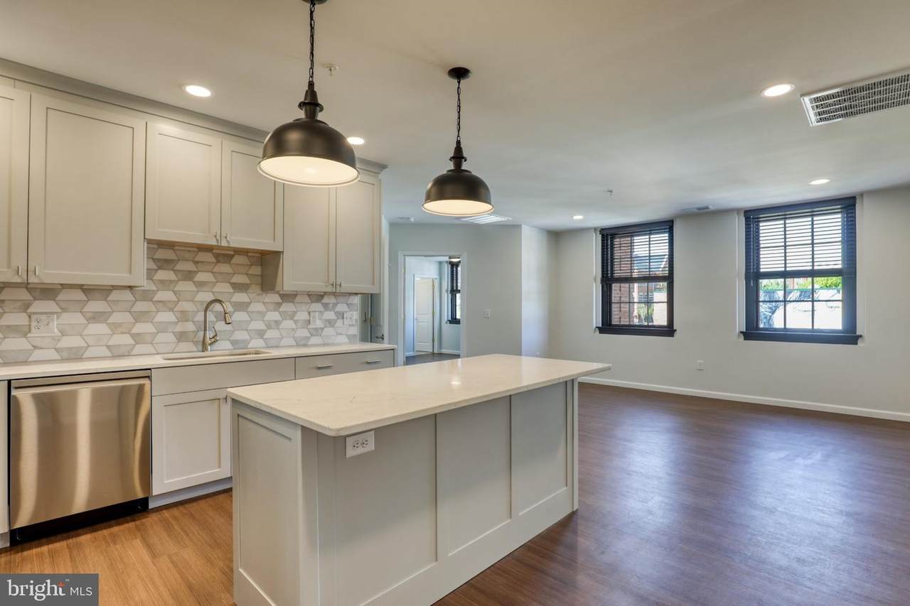 210 Boscawen Street - Photo 1