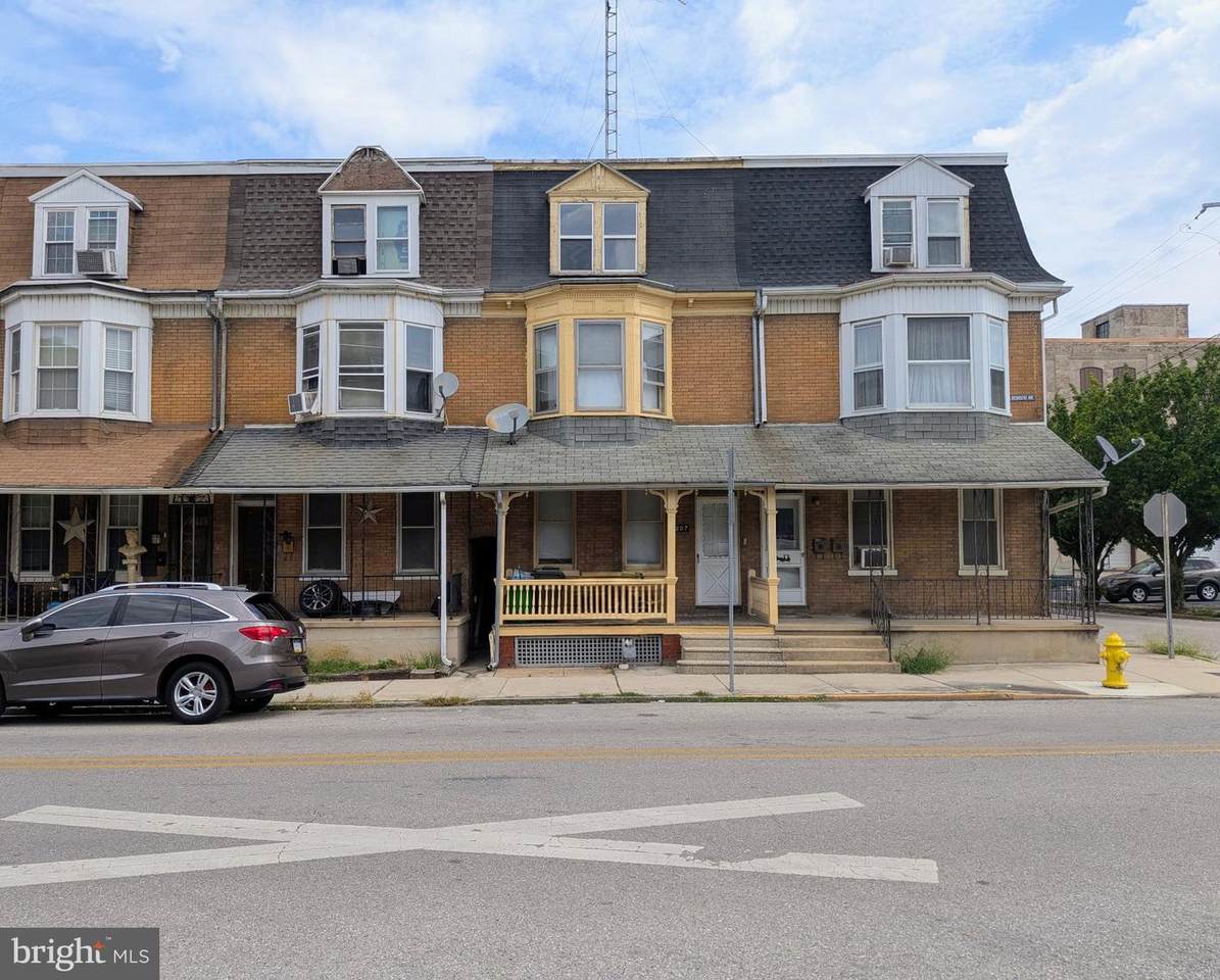 207 Belvidere Avenue - Photo 1