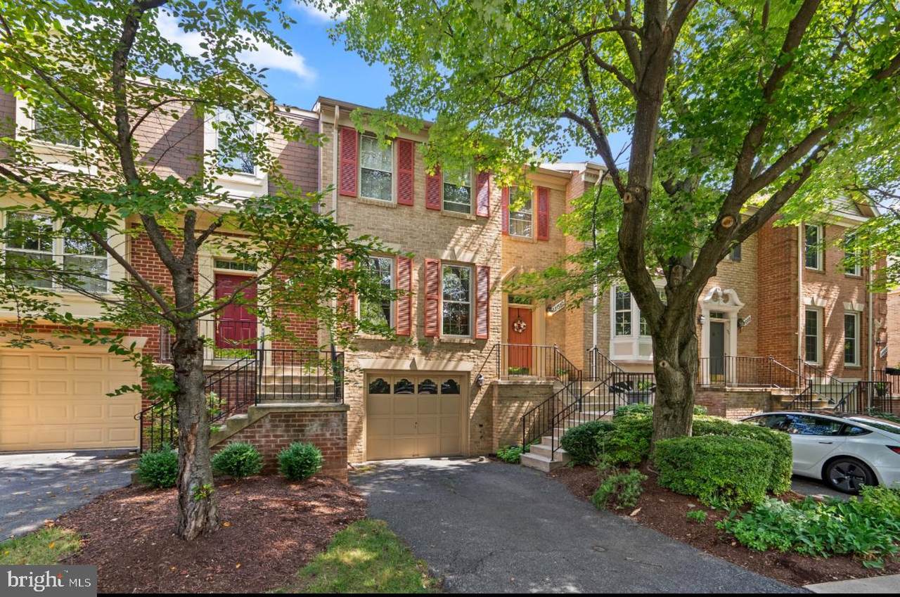 11017 Cedarwood Drive - Photo 1