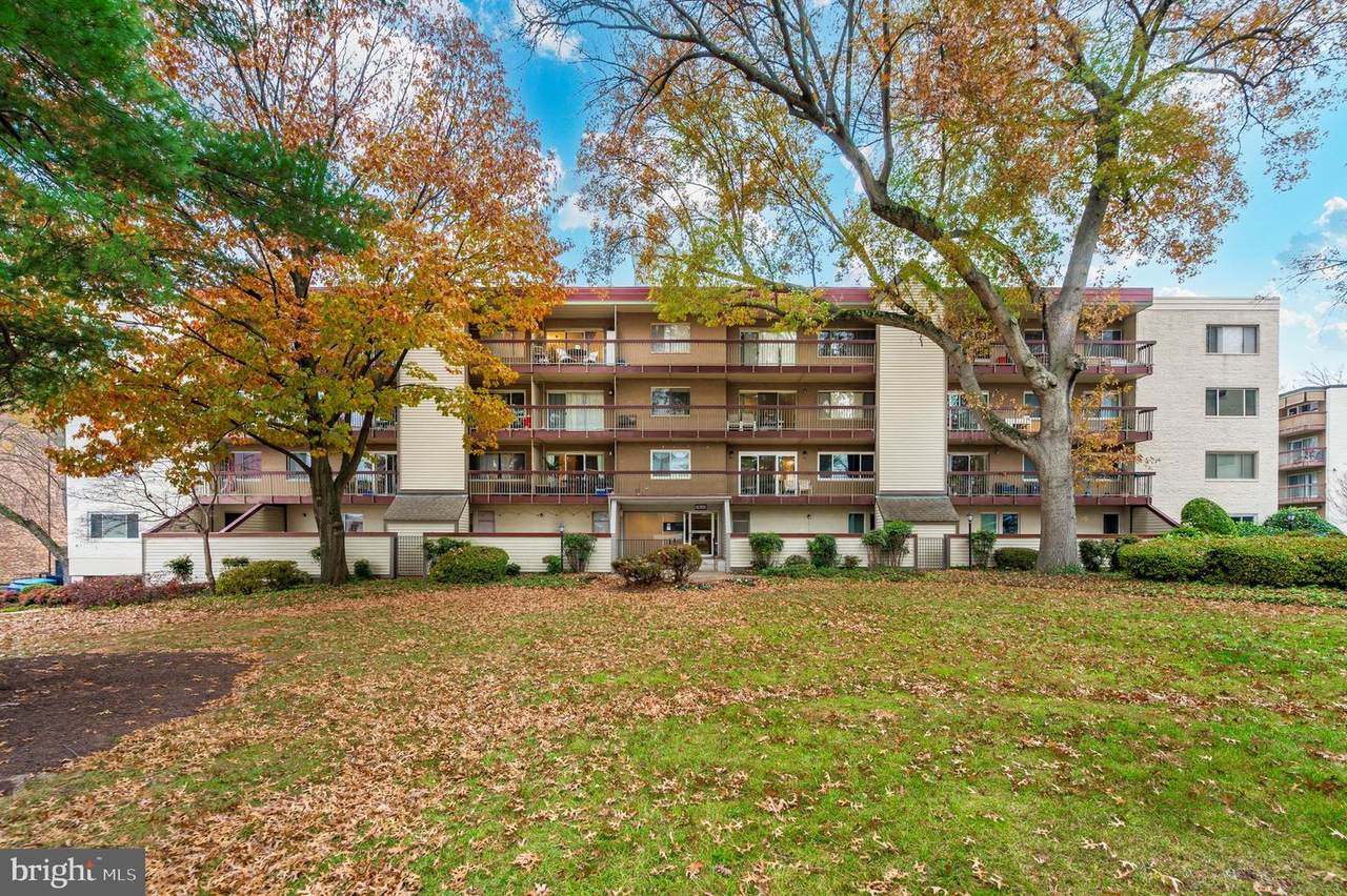 10300 Westlake Drive - Photo 1