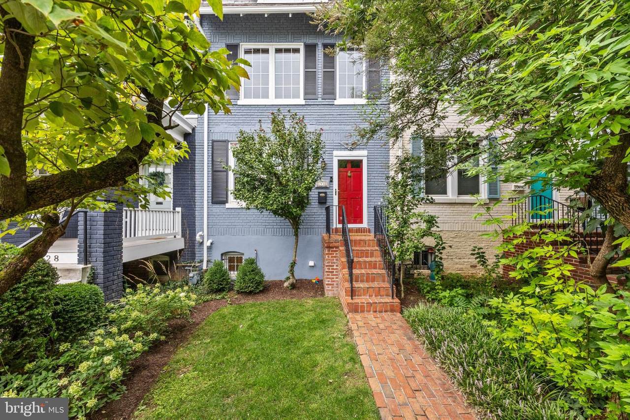 1930 37TH Street - Photo 1