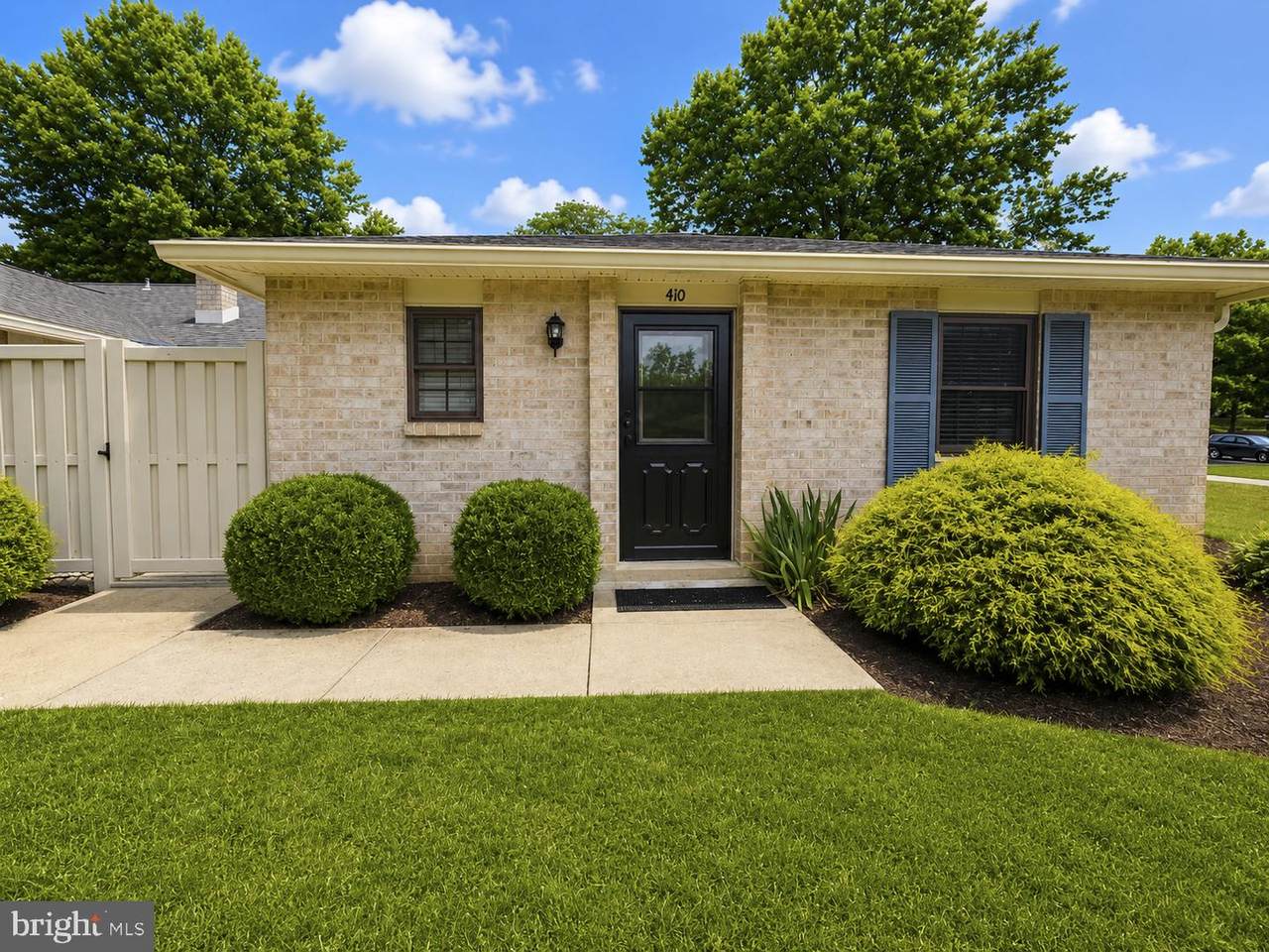 410 Valleybrook Drive - Photo 1