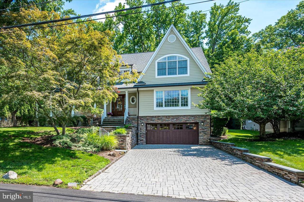4 Edgewood Road - Photo 1