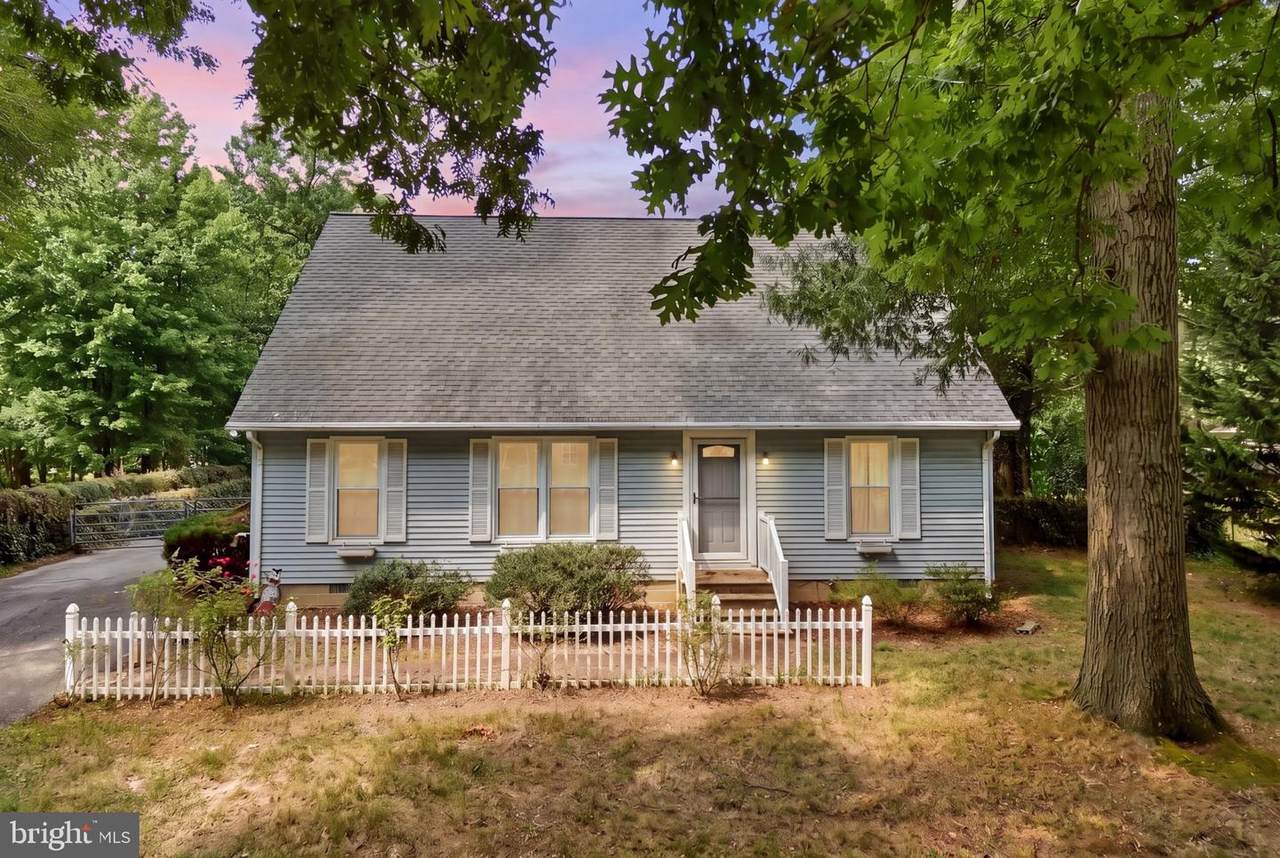 912 Buckingham Drive - Photo 1