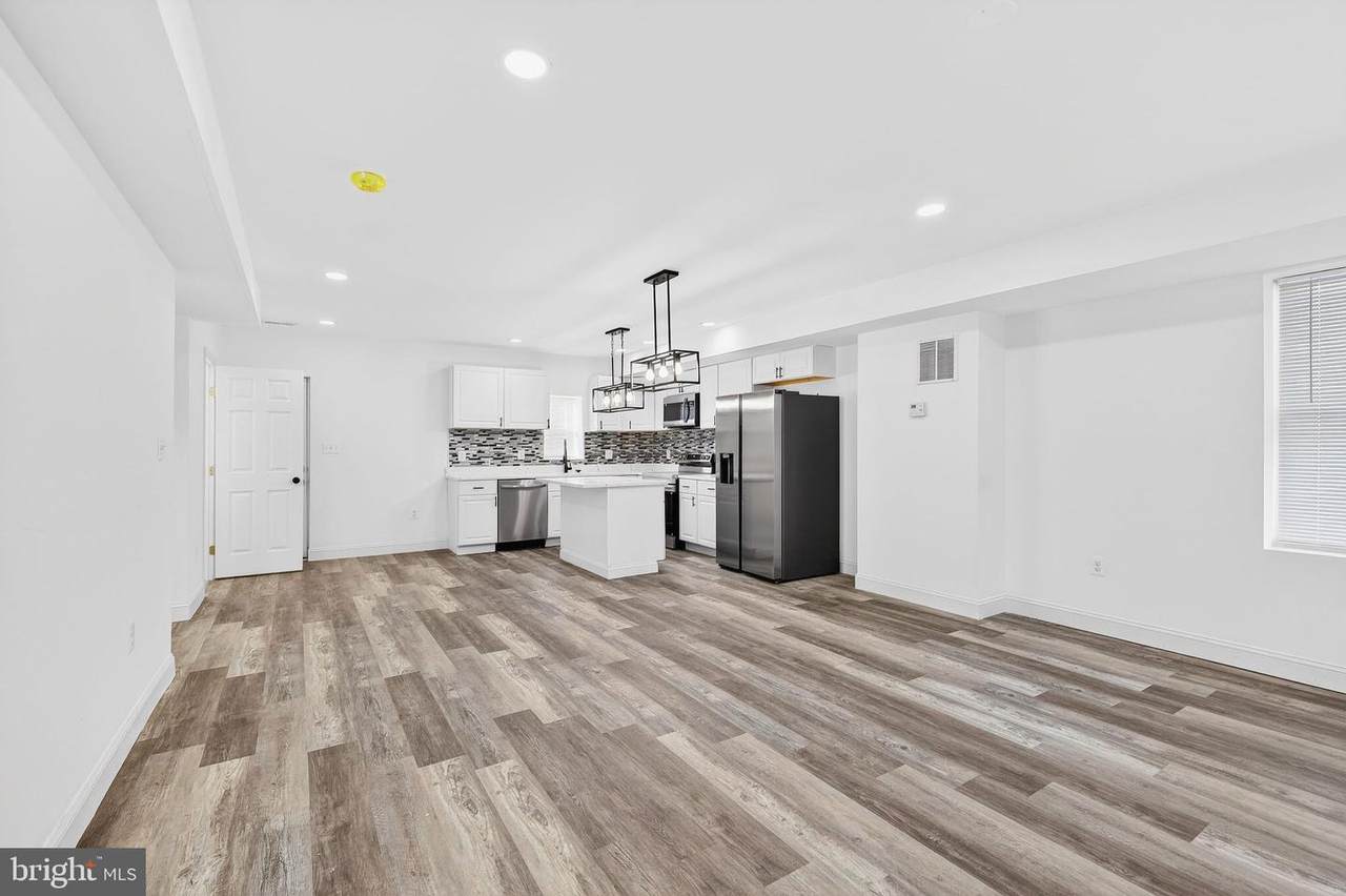 2500 Franklin Street - Photo 1