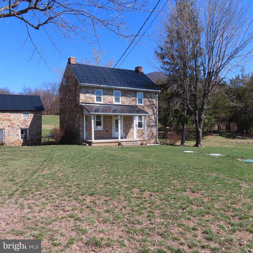 11677 Lincoln Way - Photo 1