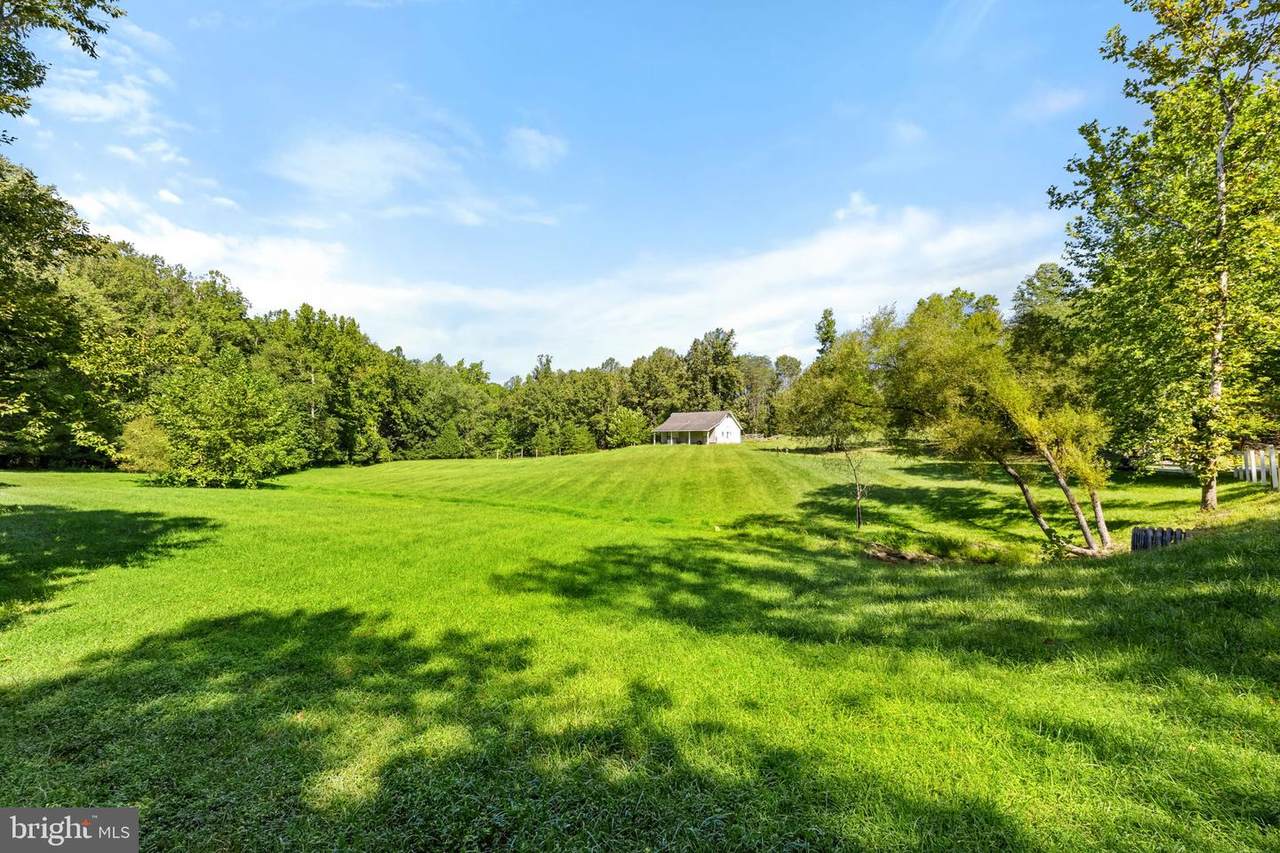 195 King Henry Court - Photo 1