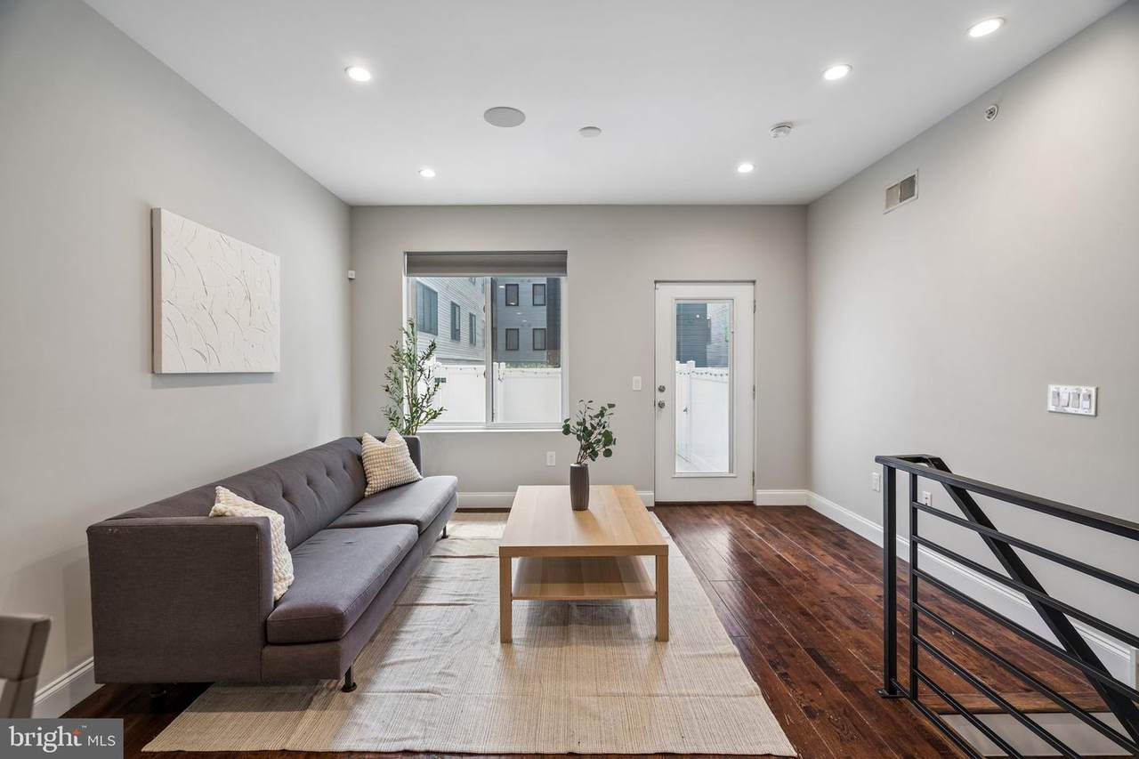 1616 Cambridge Street - Photo 1