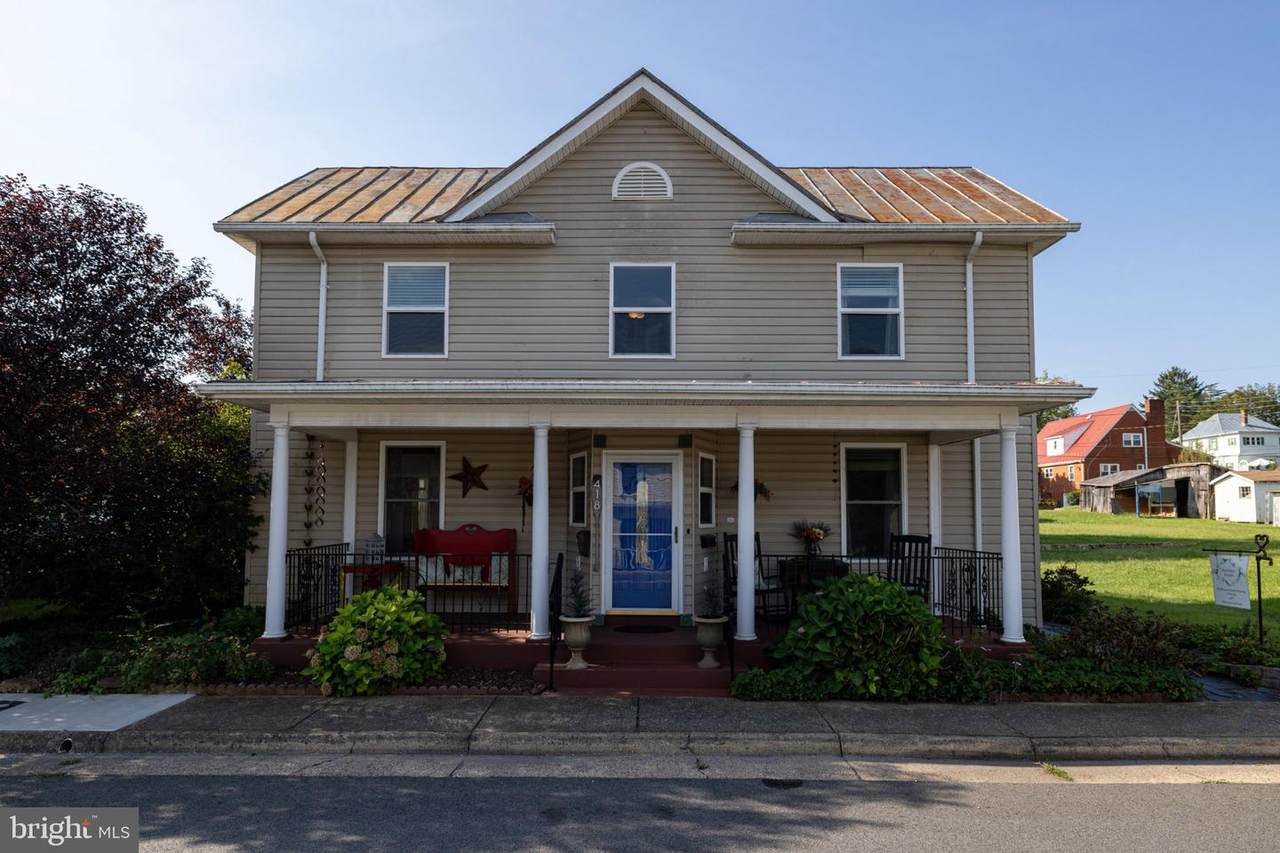 418 Main Street - Photo 1