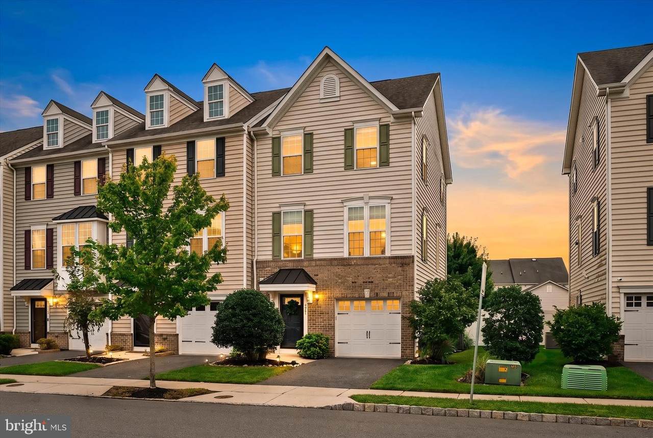 171 Star Drive - Photo 1