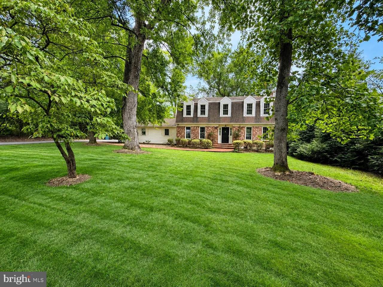 10207 Oxfordshire Road - Photo 1