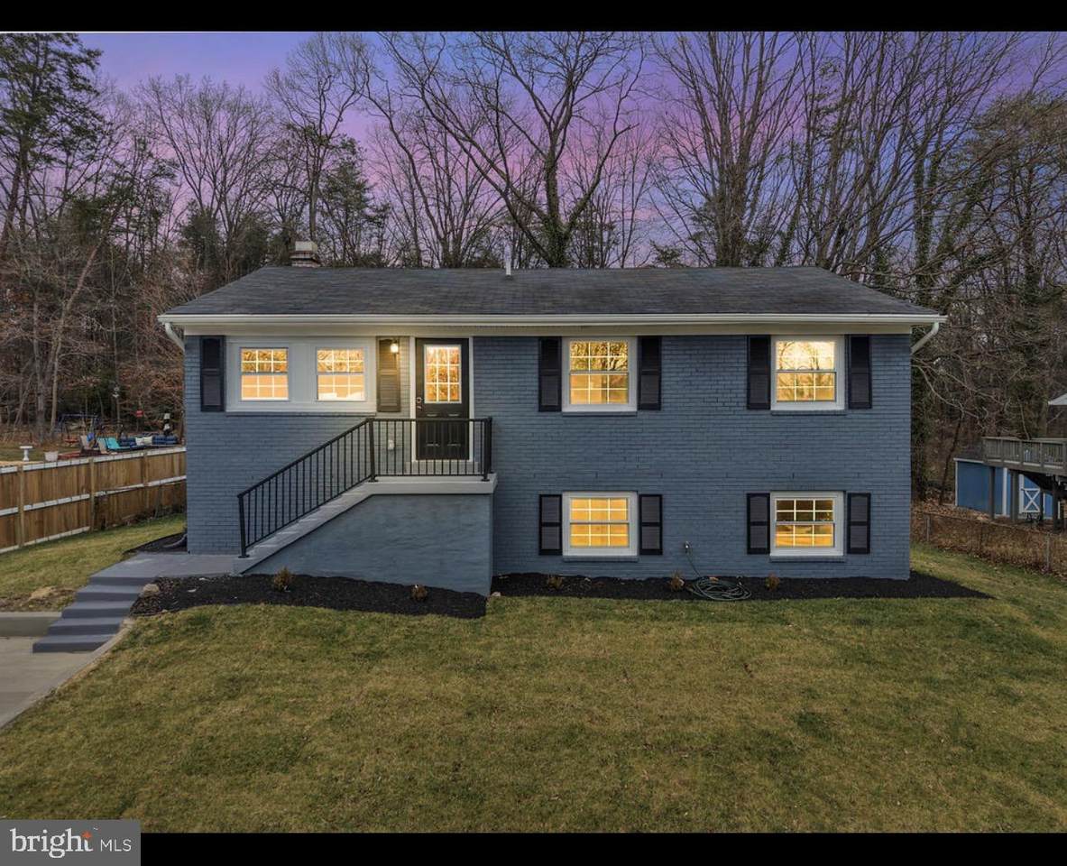 4604 Kentwood Lane - Photo 1