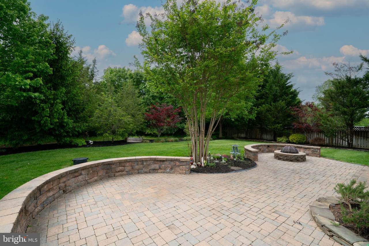 https://bt-photos.global.ssl.fastly.net/brightmls/1280_boomver_1_805344655112-2.jpg
