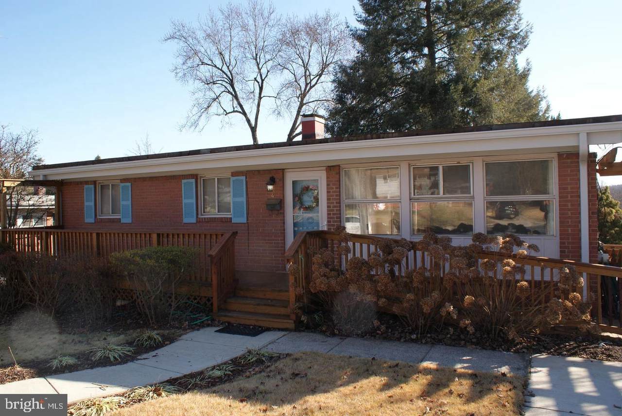 4 Rosanne Lane - Photo 1