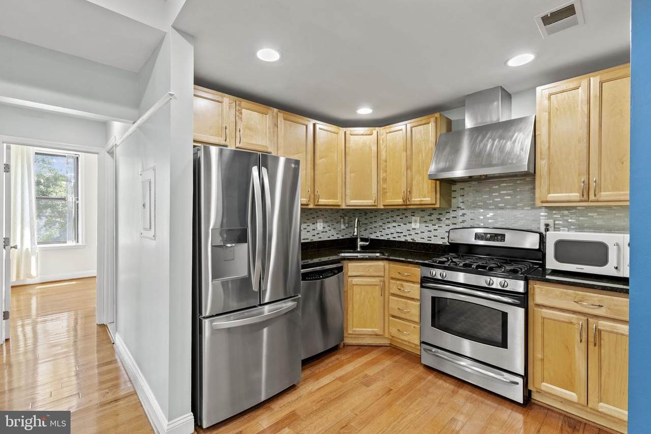 1437 Spring Road - Photo 1