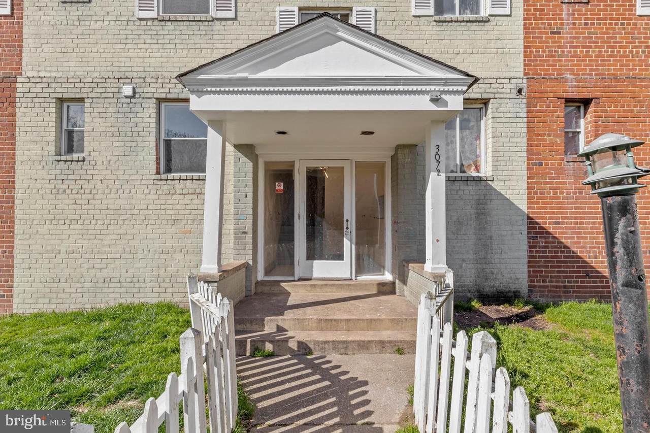 3072 Patrick Henry - Photo 1