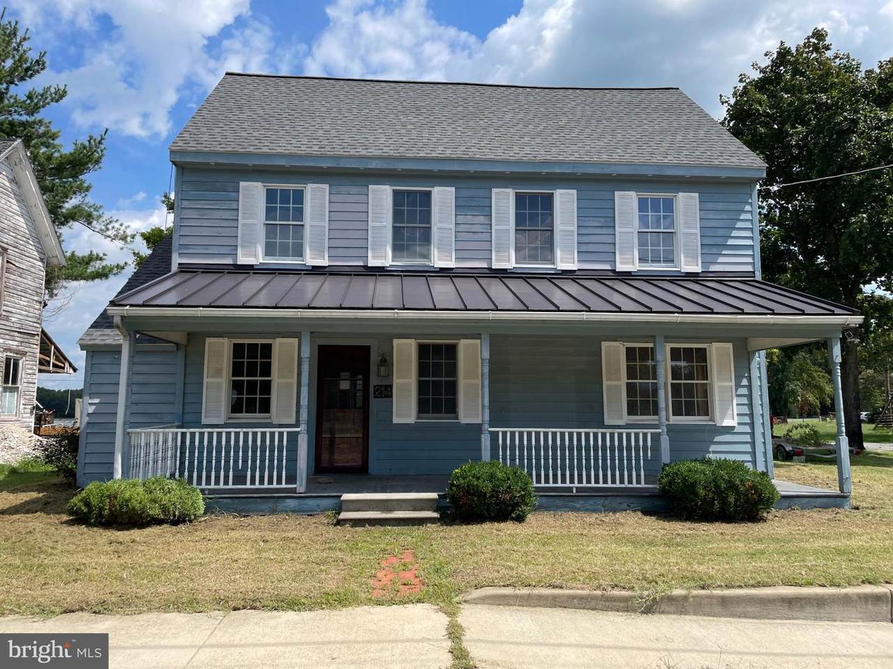 214 Broad Street - Photo 1