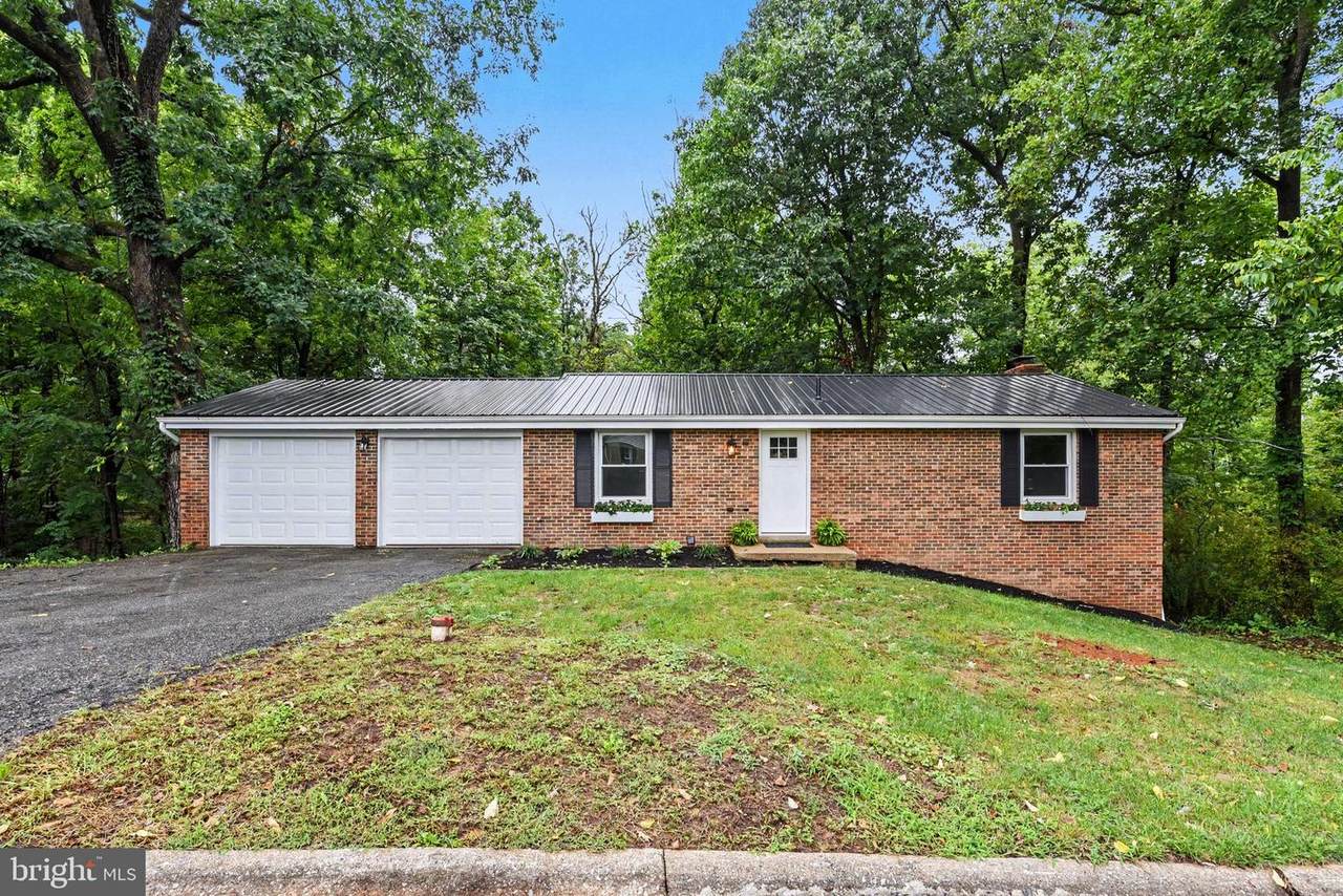 73 Sharon - Photo 1