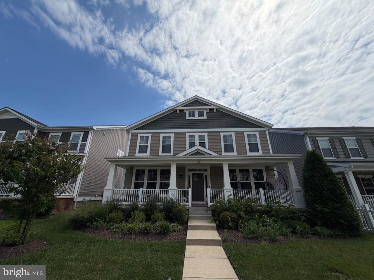 571 Crab Apple Drive - Photo 1