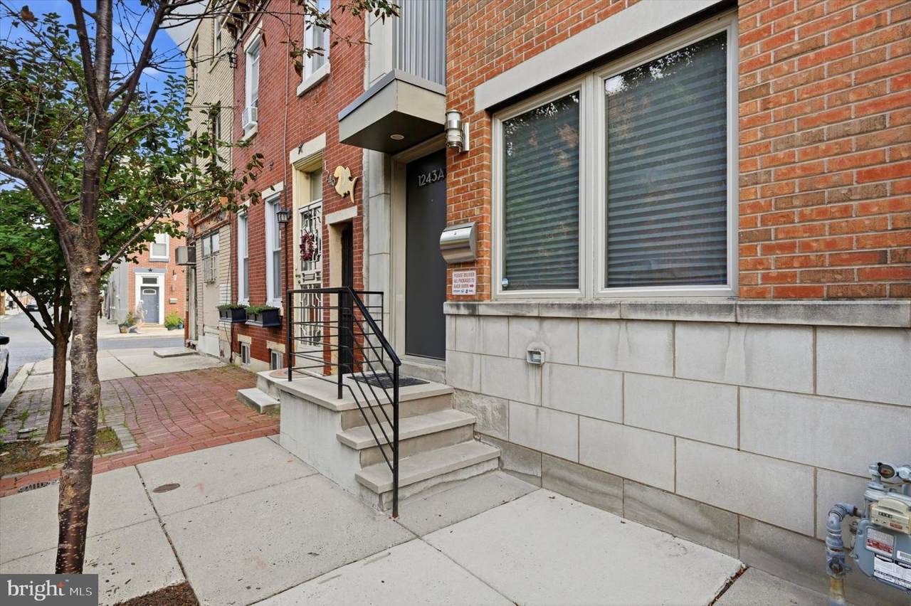 1243 Crease Street - Photo 1