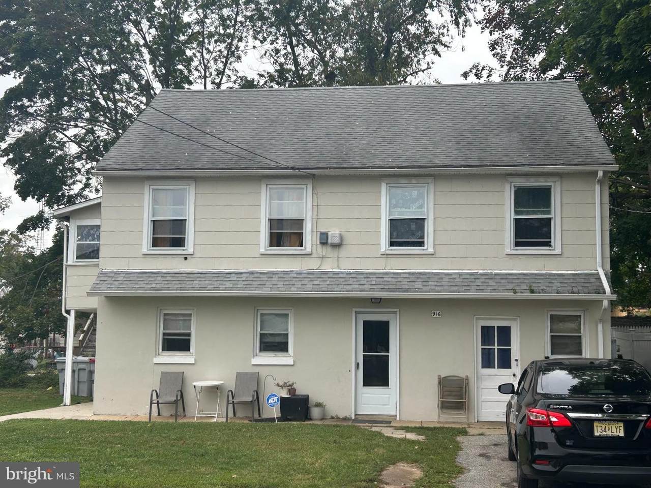 916 Chestnut Avenue - Photo 1