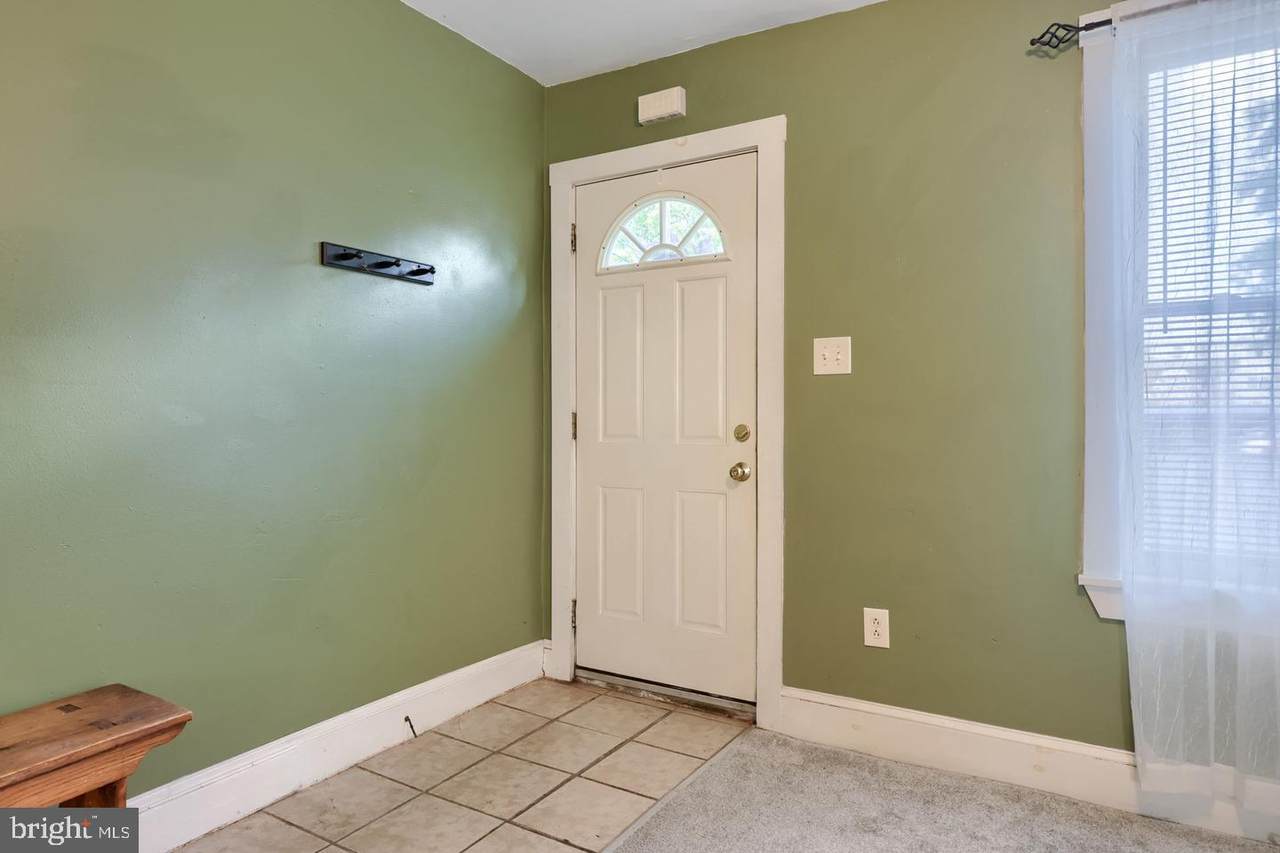 https://bt-photos.global.ssl.fastly.net/brightmls/1280_boomver_1_805367681914-2.jpg