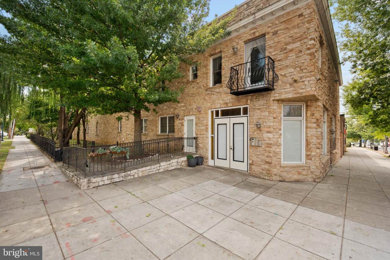 936 Madison Street - Photo 1