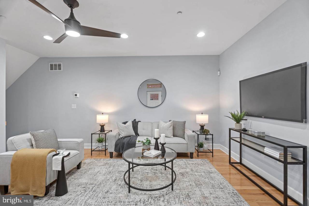 1908 Poplar Street - Photo 1