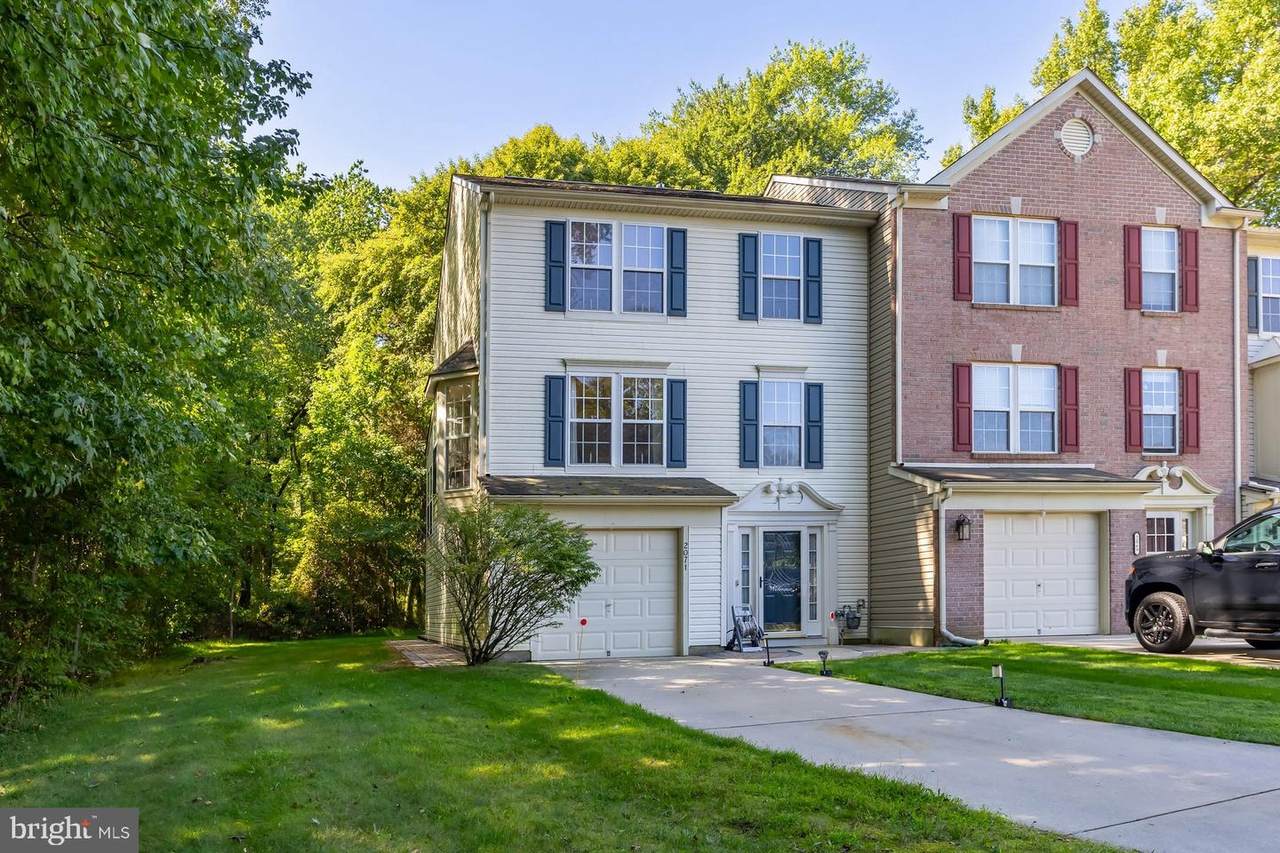 2071 Broadacres - Photo 1