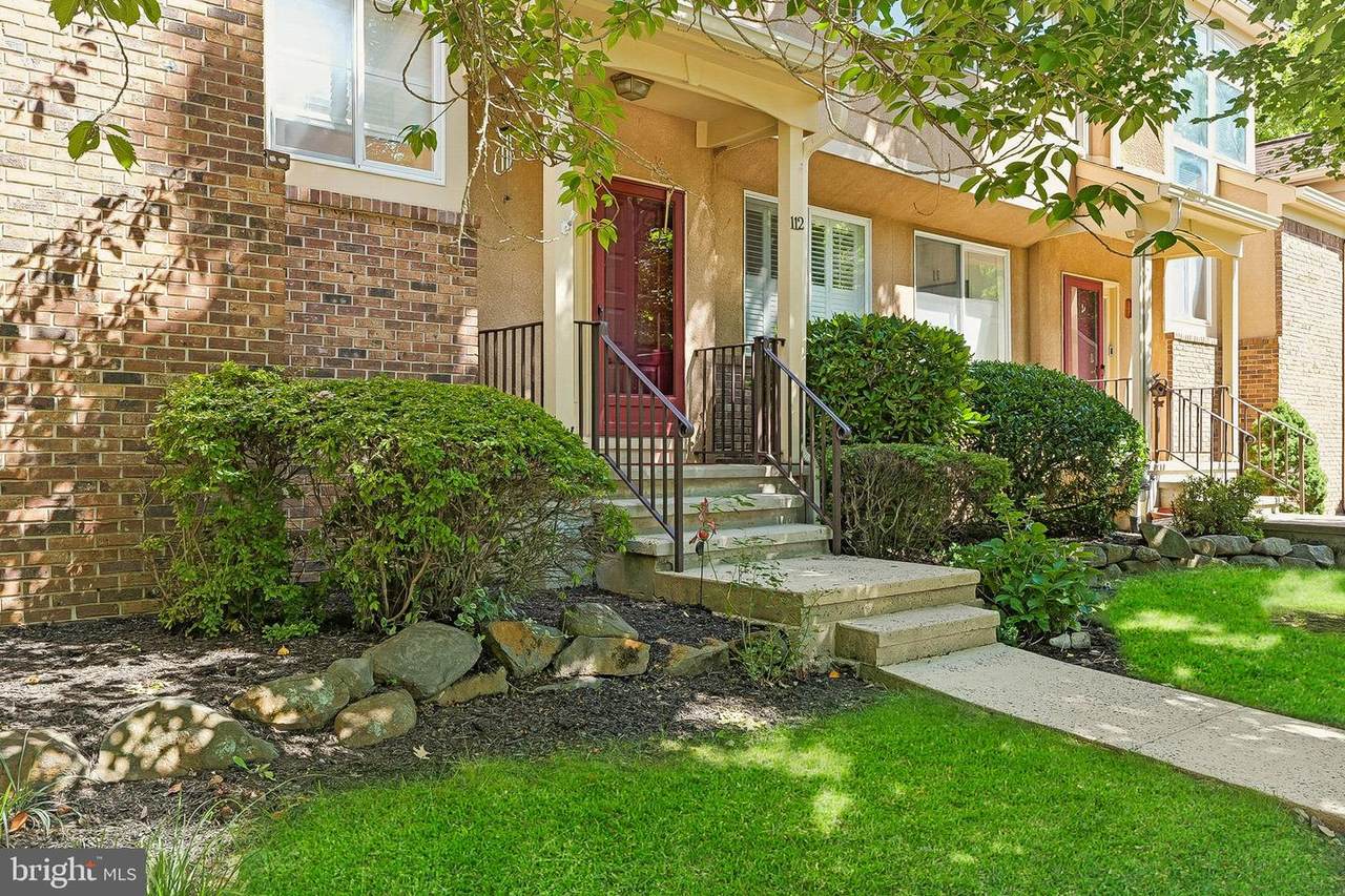 112 Kingsland Circle - Photo 1
