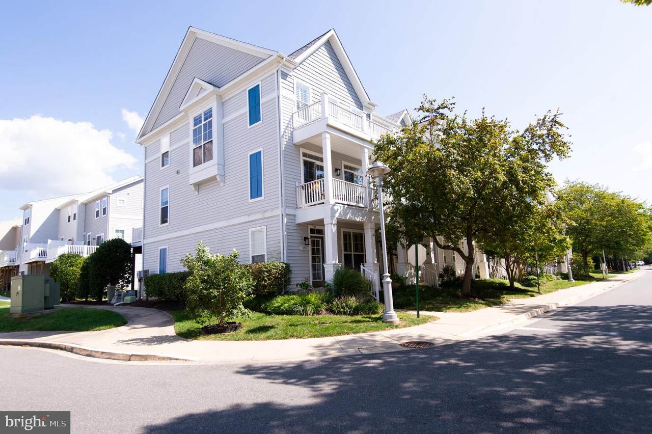 500 Seaway Lane - Photo 1