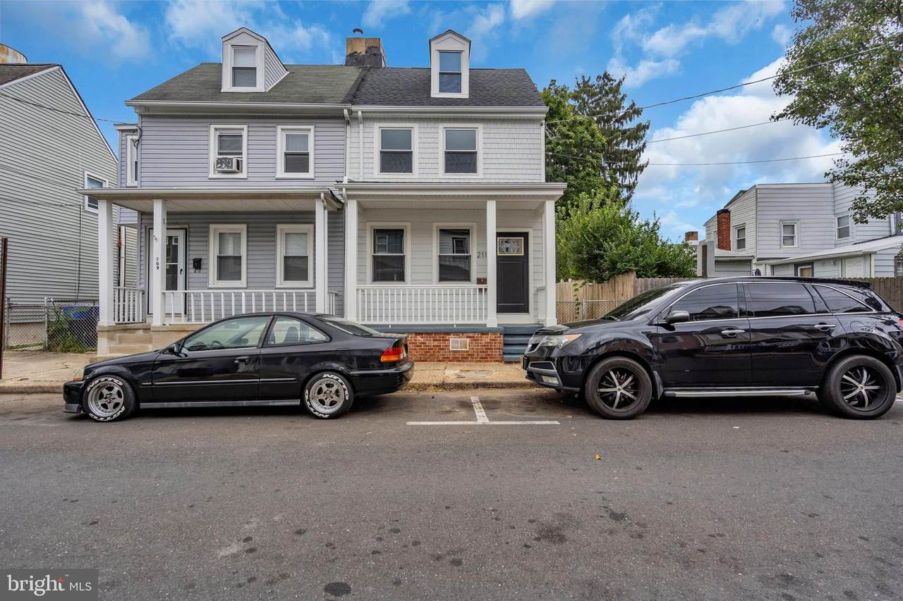 211 York Street - Photo 1