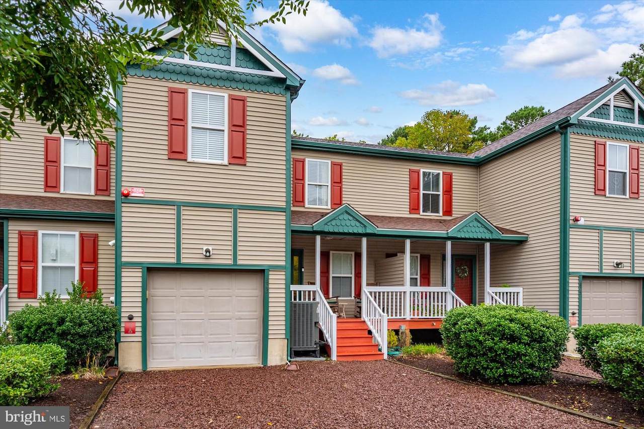 323 Yacht Club Drive - Photo 1
