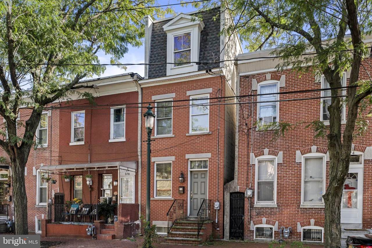 576 Berkley Street - Photo 1